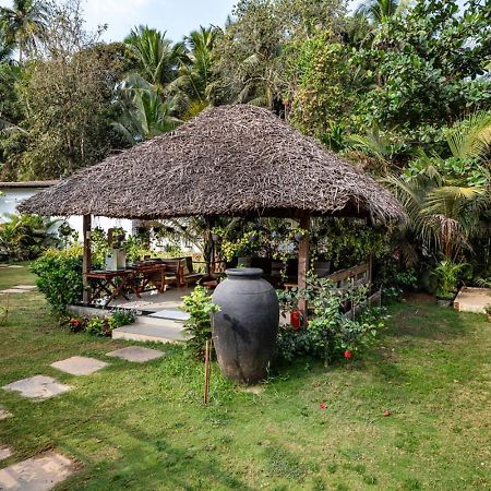 Akasa Goa Hotel ปาโลเลม ภายนอก รูปภาพ